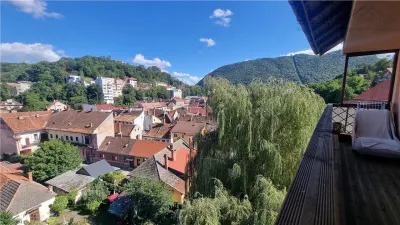 Apartament de trei camere zona Centrul Istoric - Brasov