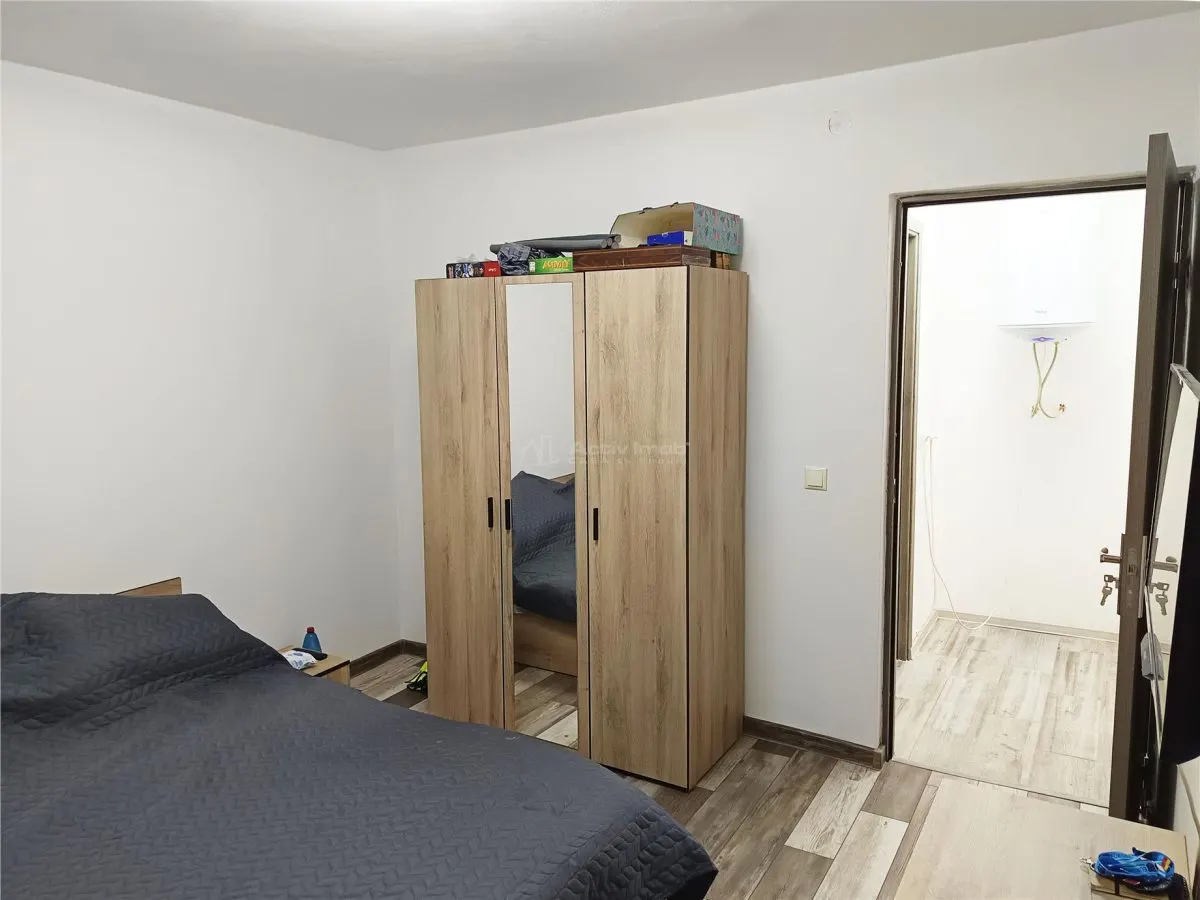Apartament 2 camere in zona centrala Moldova Noua, langa piata - foto 12