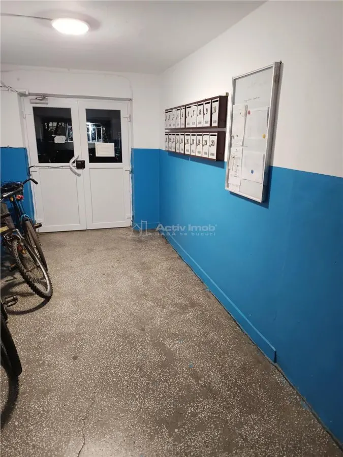 Apartament 2 camere ultracentral in Moldova Noua - foto 13