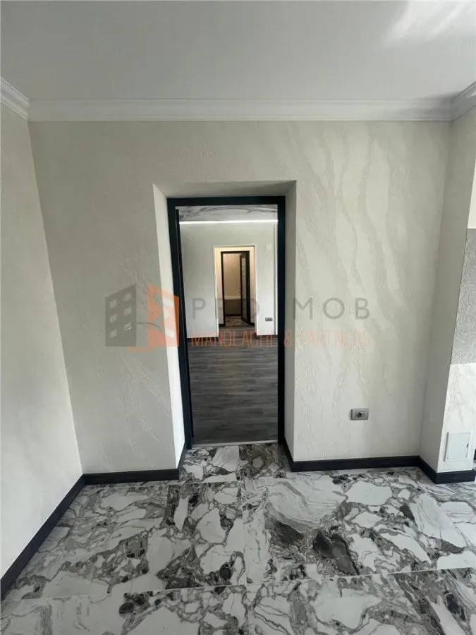 Apartament 3 camere cf 2 semidecomandat zona Grang - foto 11