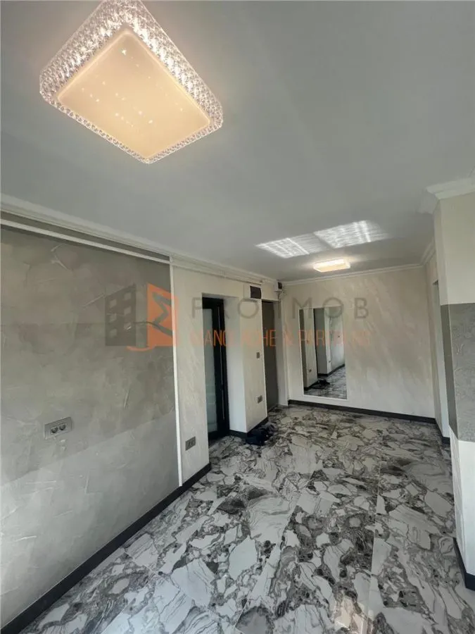 Apartament 3 camere cf 2 semidecomandat zona Grang - foto 12