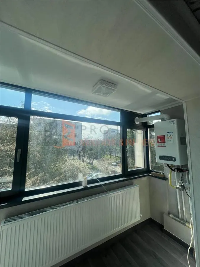 Apartament 3 camere cf 2 semidecomandat zona Grang - foto 14