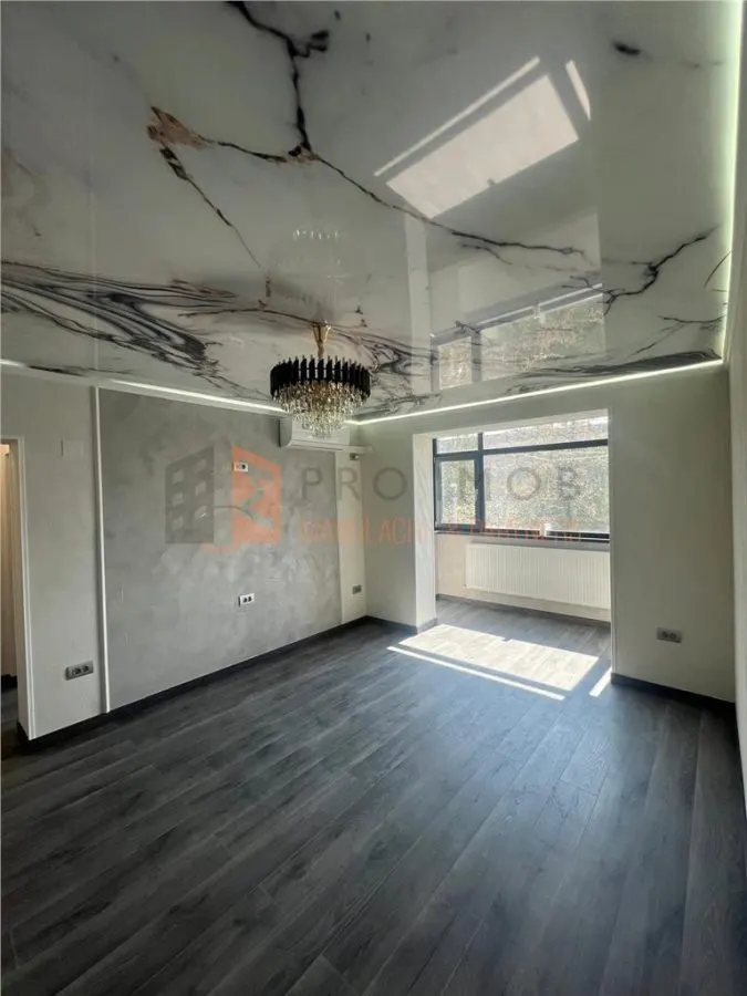 Apartament 3 camere cf 2 semidecomandat zona Grang - foto 7