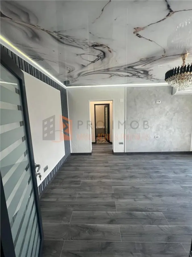 Apartament 3 camere cf 2 semidecomandat zona Grang - foto 9