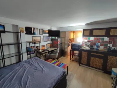 Vanzare garsoniera in bloc mic  Mosilor - Bucuresti