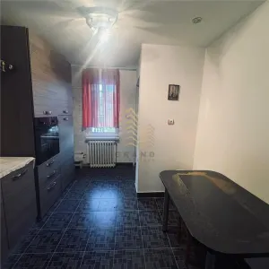 Apartament 3 camere decomandat de vanzare - foto 1