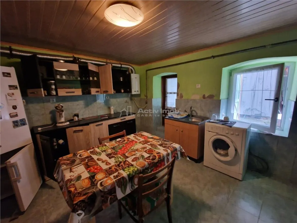 Resita Casa 10 Camere Zona Muncitoresc - foto 6