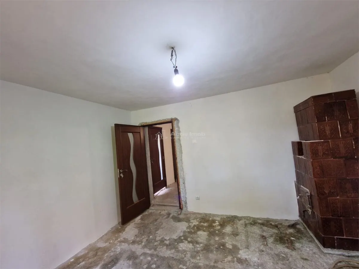 Resita Casa cu Teren privat 4670 Mp. - foto 19