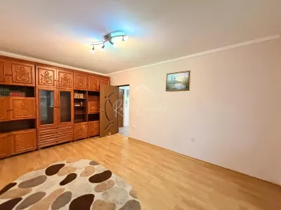 Apartament 4 camere de vânzare â€“ Apărătorii Patriei-5 minute metrou - foto 4