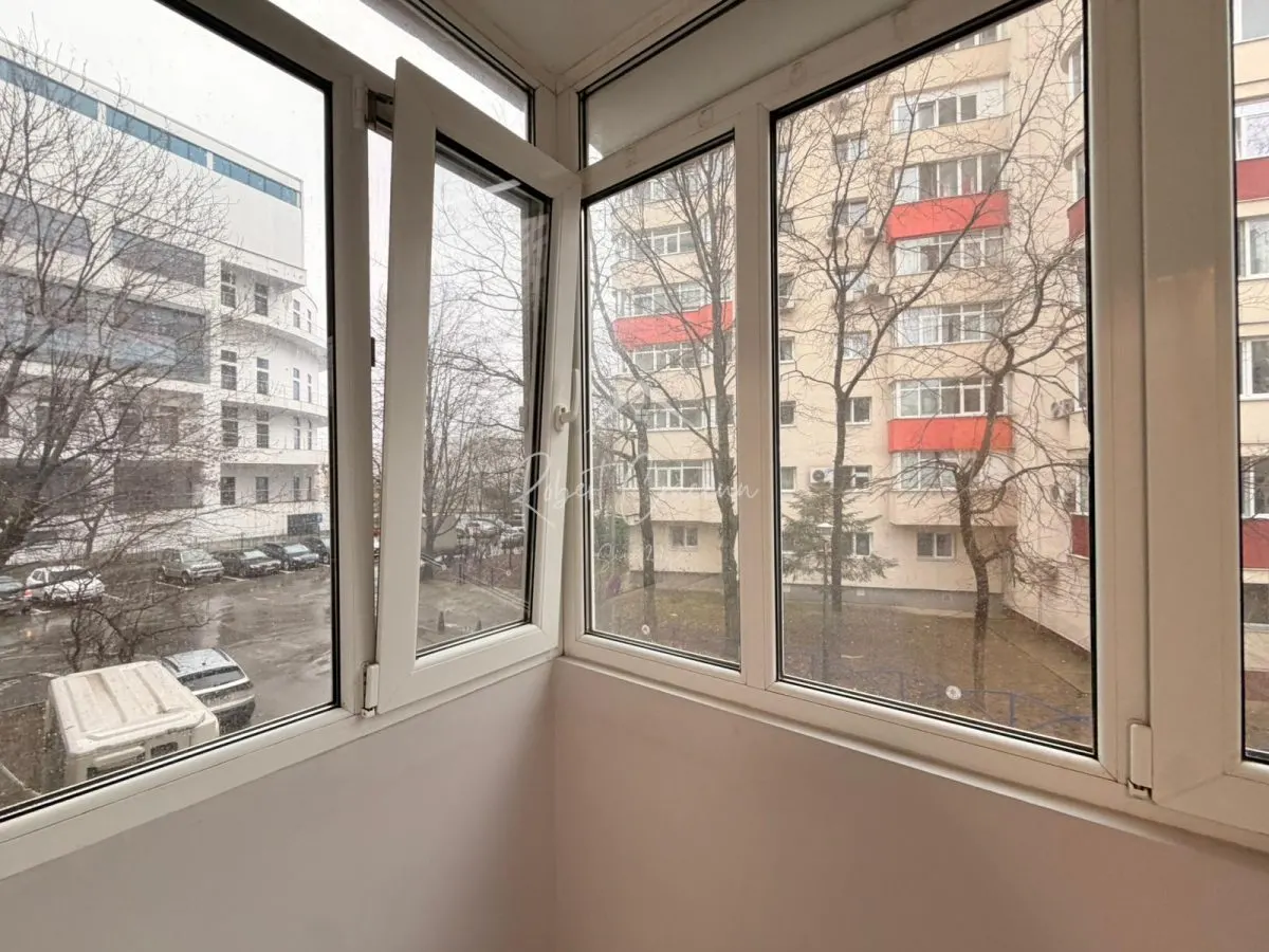 Apartament 4 camere de vânzare â€“ Apărătorii Patriei-5 minute metrou - foto 8