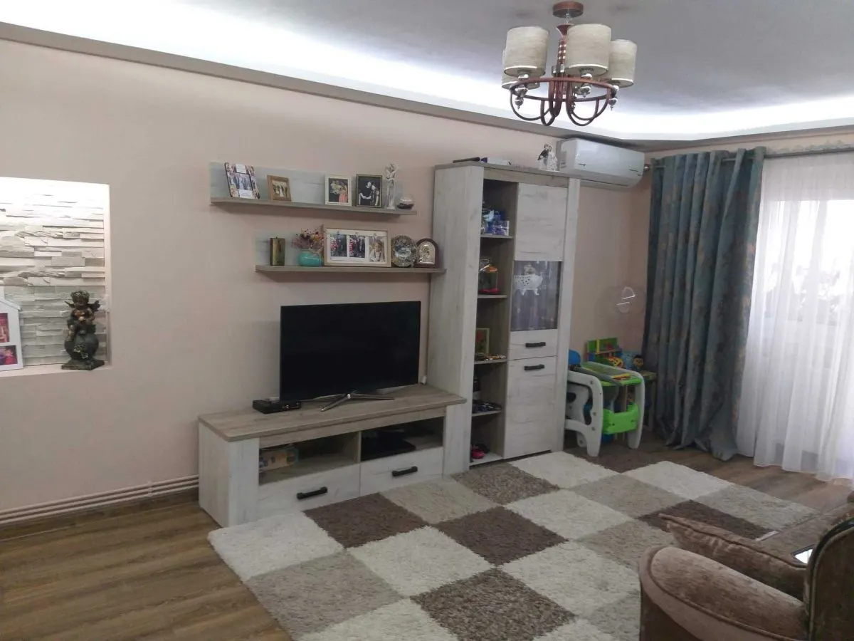 Apartament 3 Camere Nicolina - 550 euro - foto 2