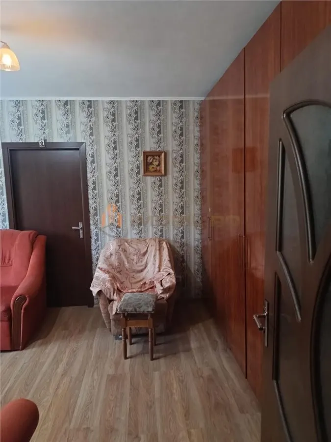 Apartament 2 camere Podu Roș - Țuțora - Central - foto 9