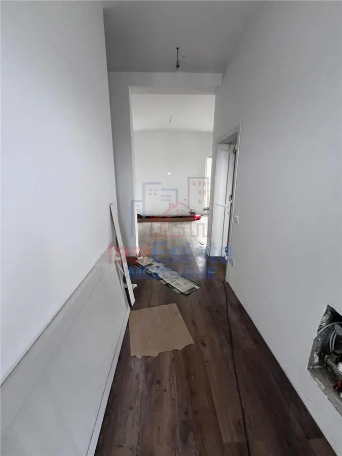 Casa Superba 4 camere cu 2 bai beci terasa Valea Adanca - foto 6