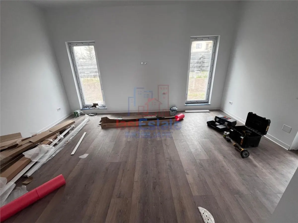 Casa Superba 4 camere cu 2 bai beci terasa Valea Adanca - foto 7