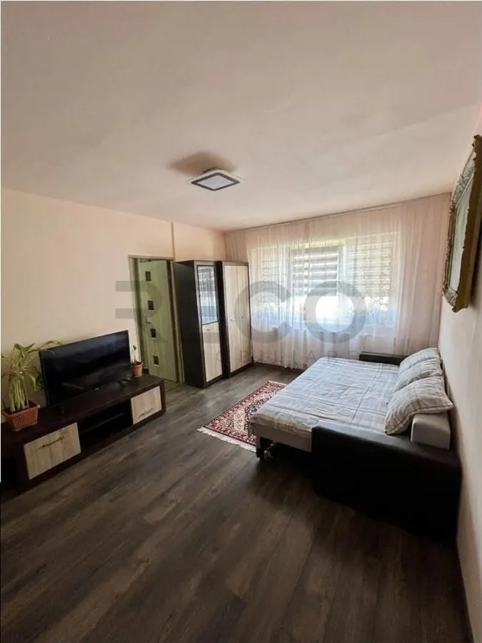 RECO Apartament 2 camere, zona Velenta, etaj 1/4, balcon inchis - foto 1