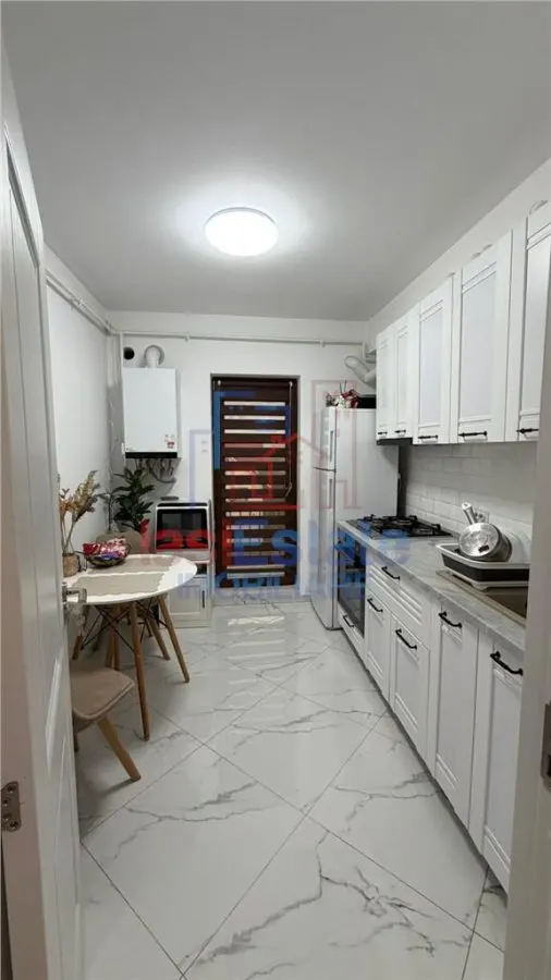 Apartament cu 2 camere Decomandat cu Parcare zona Cug - foto 4
