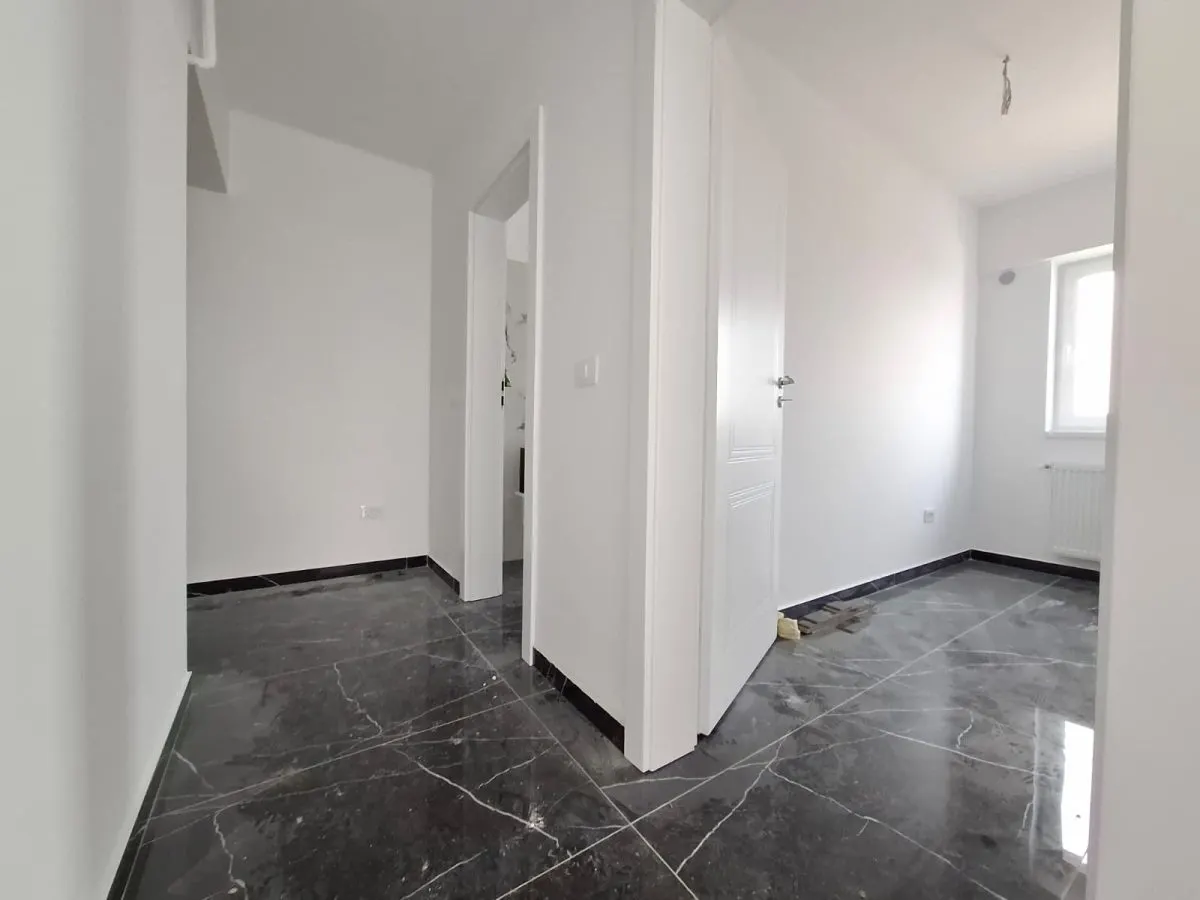 Apartament 1 camera de vanzare in Iasi, Galata, 46.72 mp, baie cu geam - foto 3