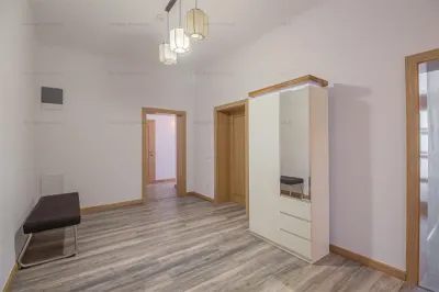 3 CAMERE ULTRACENTRAL | PARCARE SI GRADINA PROPRIE | TERASA INTERIOARA - foto 7