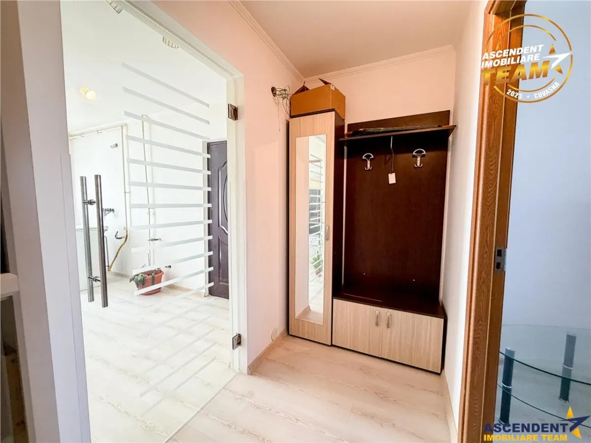 Apartament cu 3 camere, decomandat, etaj2, Central, Sfantu Gheorghe - foto 9