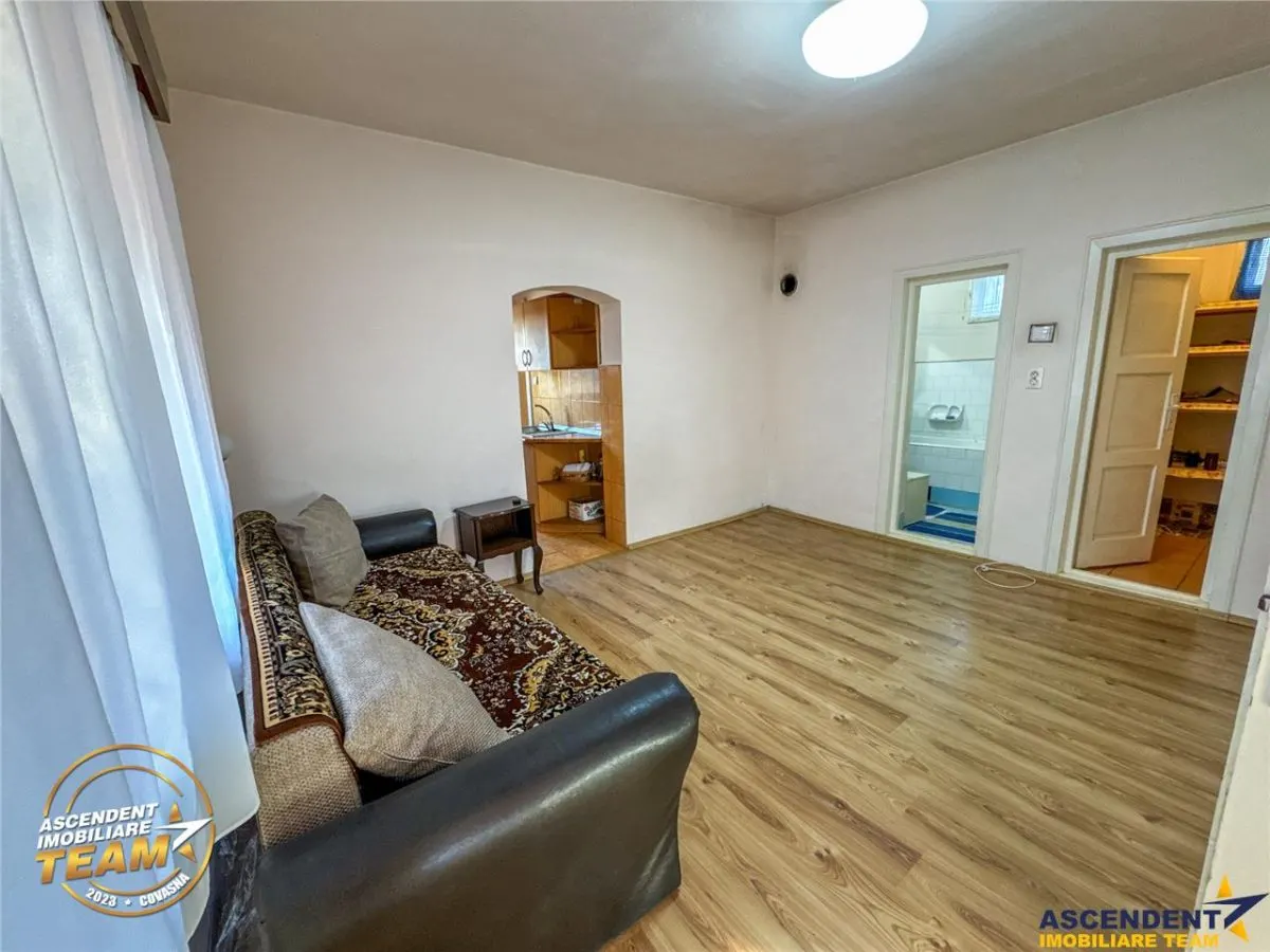 Proprietate pe 1.800 mp teren, avantaje alese, in vecinatatea orasului Targu Secuiesc. - foto 3