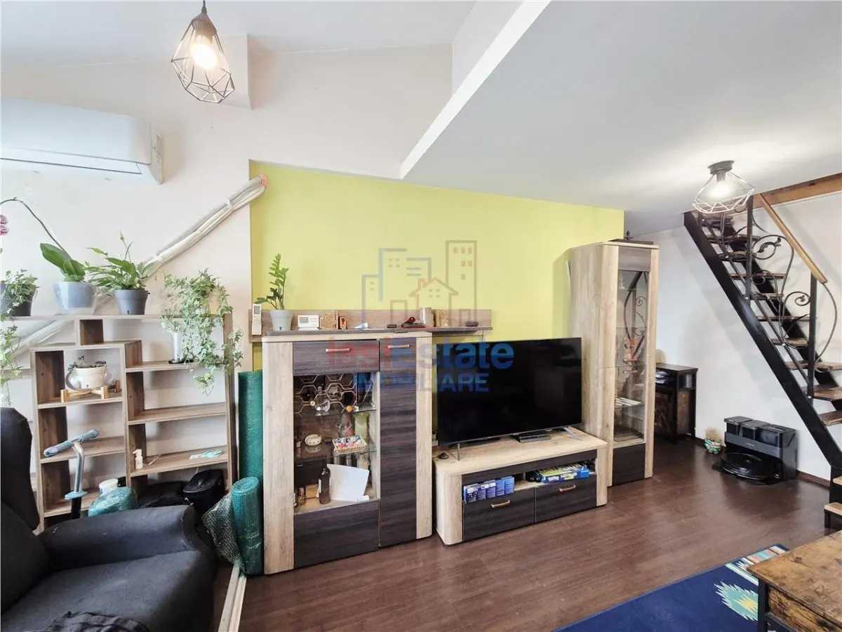 Apartament de vanzare cu 3 camere in Alexandru cel Bun - foto 2