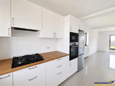 Pet friendly! Casa ergonomica, 2bai,  Tarlungeni, Brasov - foto 12