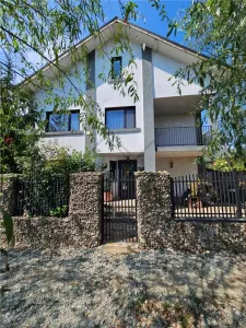 VILA BRAGADIRU CLINCENI - PISCINA TEREN 1000 mp - GATA DE MUTAT TOATE UTILITATILE - foto 7