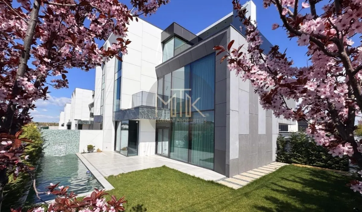 Vila premium SMARTHOME, mobilata complet | Piscina exterioara | P+2 | Matei Millo - foto 1