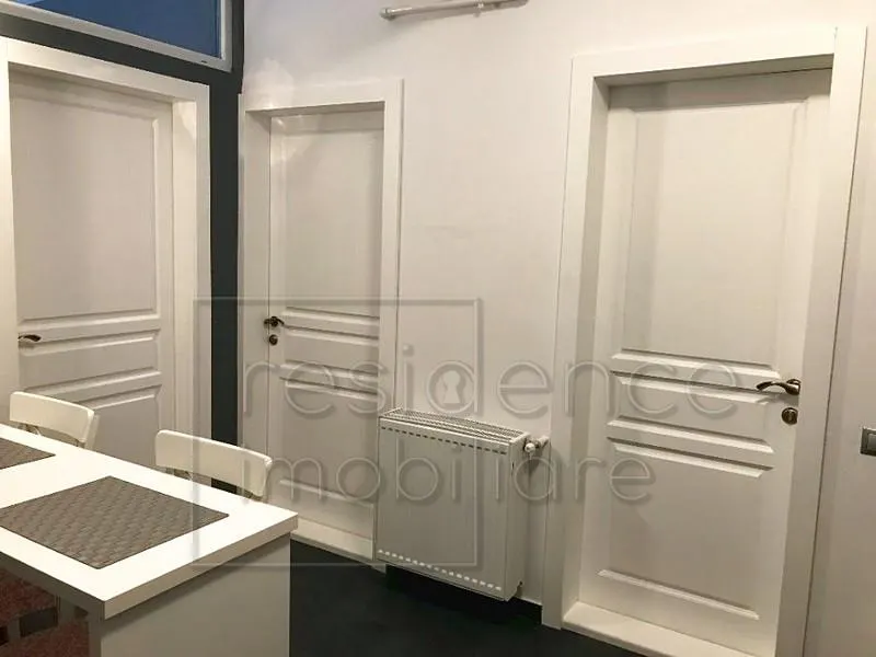 Garaj! Apartament 2 camere decomandate, Semicentrala, strada Traian - foto 8