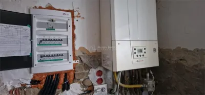 Resita Casa la Pret de Apartament,Parter, Etj 1 si Pod, Zona Muncitoresc - foto 13