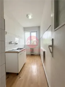 Apartament 2 Camere Semidecomandat, Etaj Intermediar, Tomis Nord Ciresica - foto 11