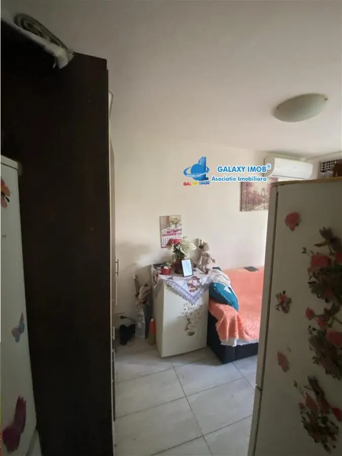 VAND GARSONIERA IACOB ANDREI FERENTARI - foto 7