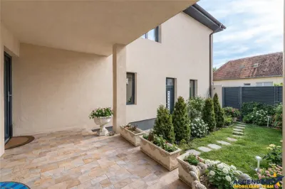FILM& 3D! Vila high tech, cu semineu, jacuzzi, terasa, 7 camere, Central, Brasov - foto 4