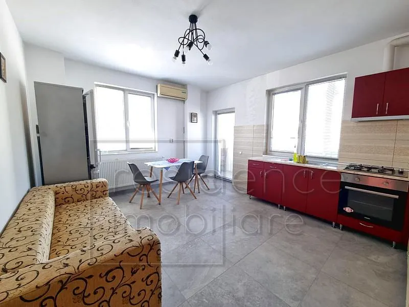 15 August! Apartament 3 camere, Dambul Rotund, strada Lombului+Garaj - foto 1