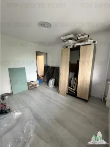 Apartament de 3 camere, decomandat,  renovat complet ,Drumul Taberei, 4 minute de metroul RÃ¢ul Doamnei - foto 3
