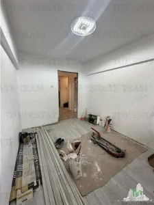 Apartament de 3 camere, decomandat,  renovat complet ,Drumul Taberei, 4 minute de metroul RÃ¢ul Doamnei - foto 6