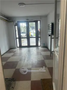 APARTAMENT 3 CAMERE CENTRU STEFAN CEL MARE ETAJ INTERMEDIAR - foto 1