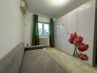 Inchiriere Apartament cu 3 camere Decomandat Palas Mall - foto 13