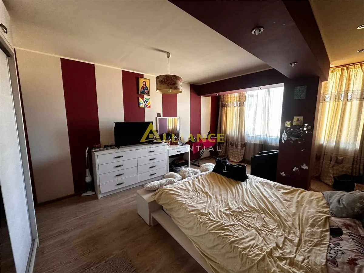 APARTAMENT 3 CAMERE -95 MP- AUREL PERSU - SECTOR 4 - foto 7