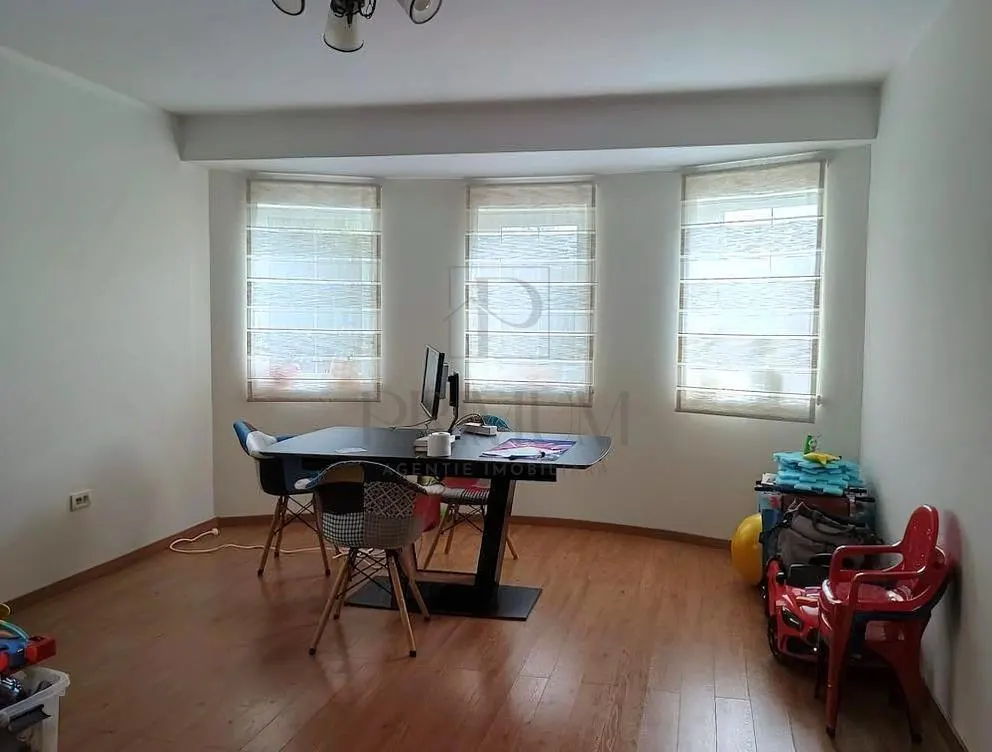 CALEA URSENI, CASA P+M, 3 DORMITOARE, BUCATARIE INCHISA, 3 BAI, GARAJ - foto 1