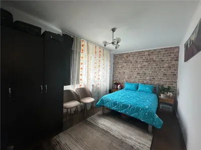 Apartament 3 camere de vanzare Podul de Piatra - foto 2