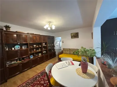 Apartament 3 camere de vanzare Podul de Piatra - foto 5