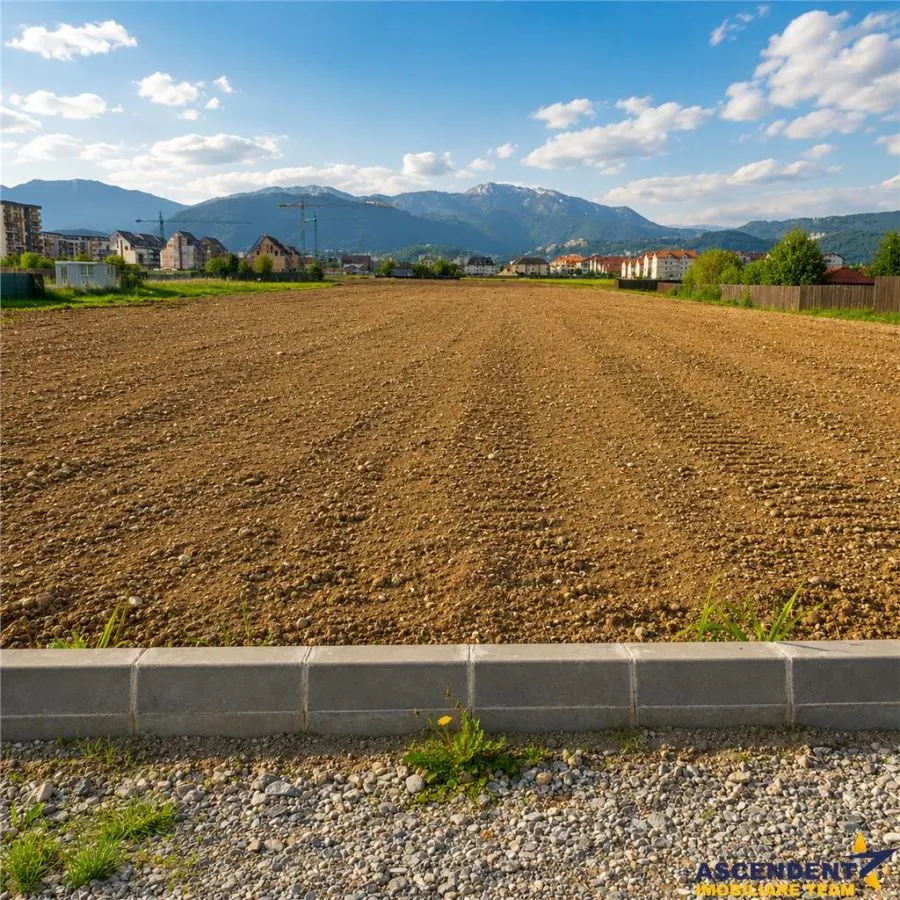 10.000mp intravilan, front la doua strazi, configuratie avantajoasa, aria Coresi, Tractorul, Brasov - foto 2