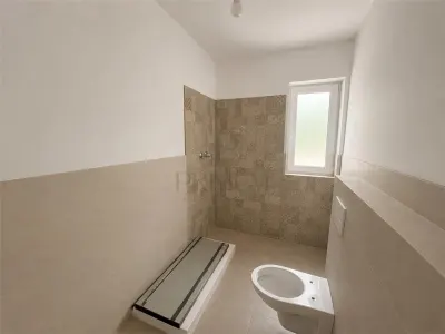 SANMIHAIUL ROMAN - CASA INDIVIDUALA 3 CAMERE - 2 BAI - 2 TERASE - 3 LOCURI PARCARE - CURTE MARE - foto 7