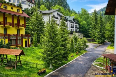 In ambientul statiunii Poiana Brasov,etaj1, 2bai,terasa la 360 grade,parcare asigurata - foto 4