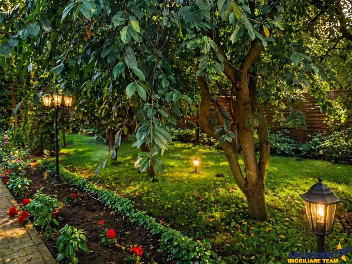 Casa nordica luminoasa, gata de mutat, garaj cald,spatiu de poveste la mansarda,in Santana de Mures - foto 1