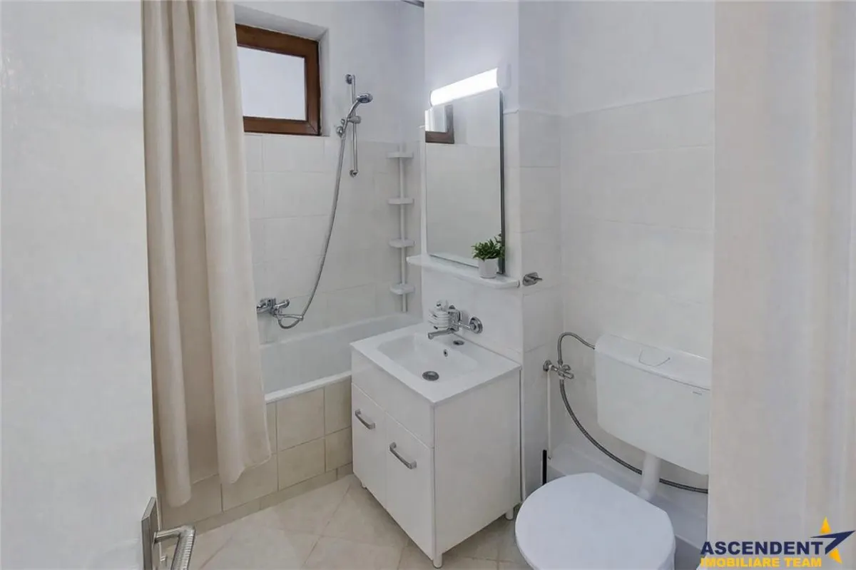 Apartament 2 camere,luminos,incadrat de liniste si verdele naturii,Ultracentral,Brasov - foto 9