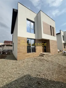 Vila individuala 5 camere ~ 3 bai ~  Teren 300 mp - foto 1
