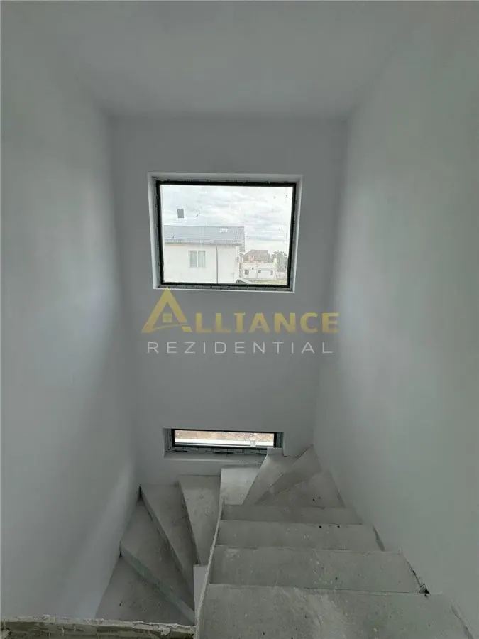 Vila P+1 cu 4 camere - 2 bai { Popesti Leordeni } - foto 7