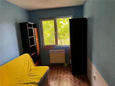 Apartament 3 camere zona Podu Ros - foto 1